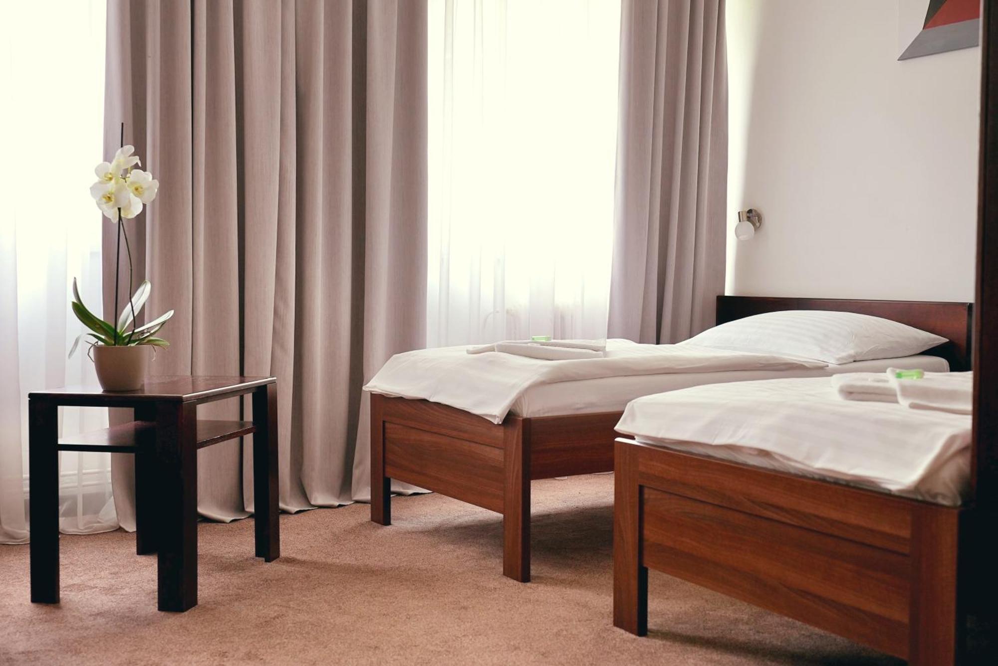Hotel Merkur - Jablonec Nad Nisou Eksteriør bilde