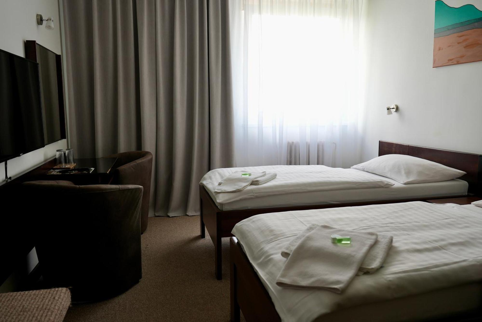 Hotel Merkur - Jablonec Nad Nisou Eksteriør bilde