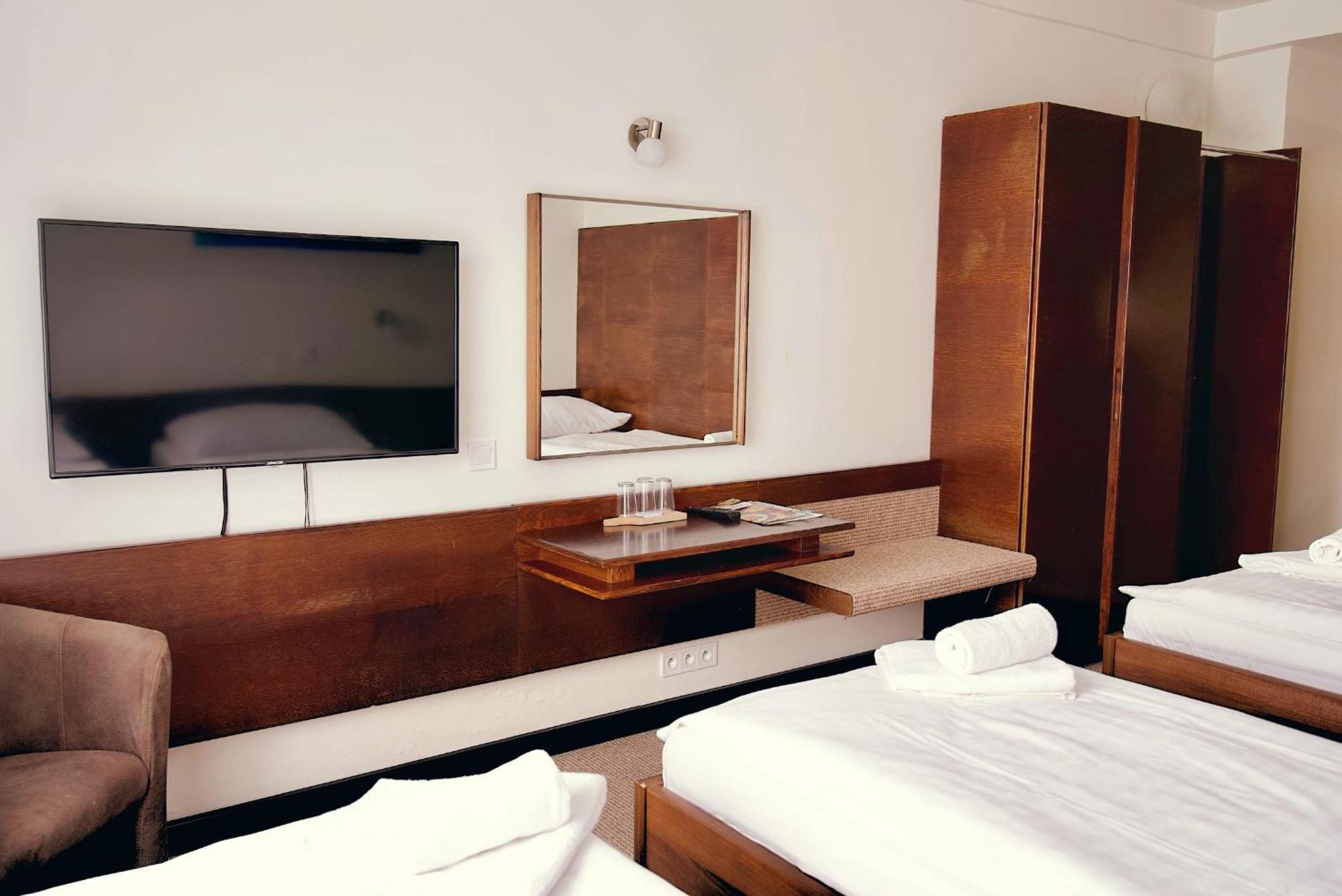 Hotel Merkur - Jablonec Nad Nisou Eksteriør bilde