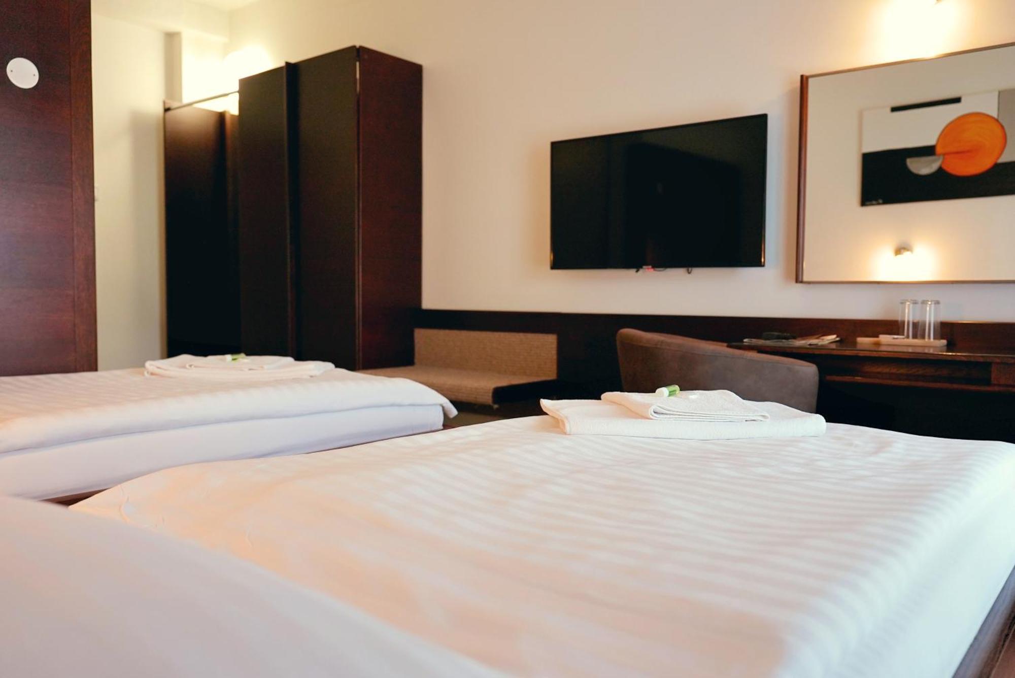 Hotel Merkur - Jablonec Nad Nisou Eksteriør bilde