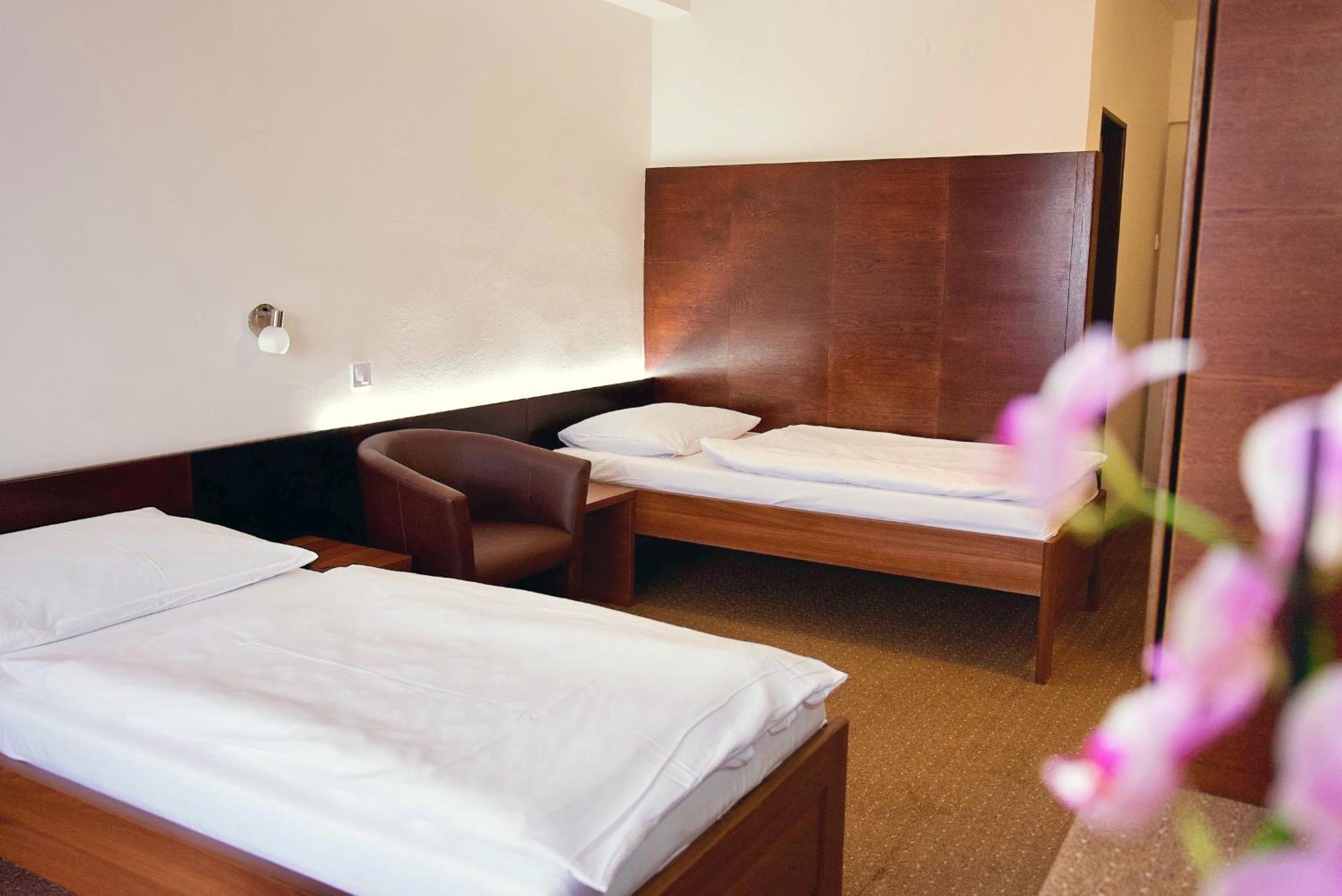 Hotel Merkur - Jablonec Nad Nisou Eksteriør bilde