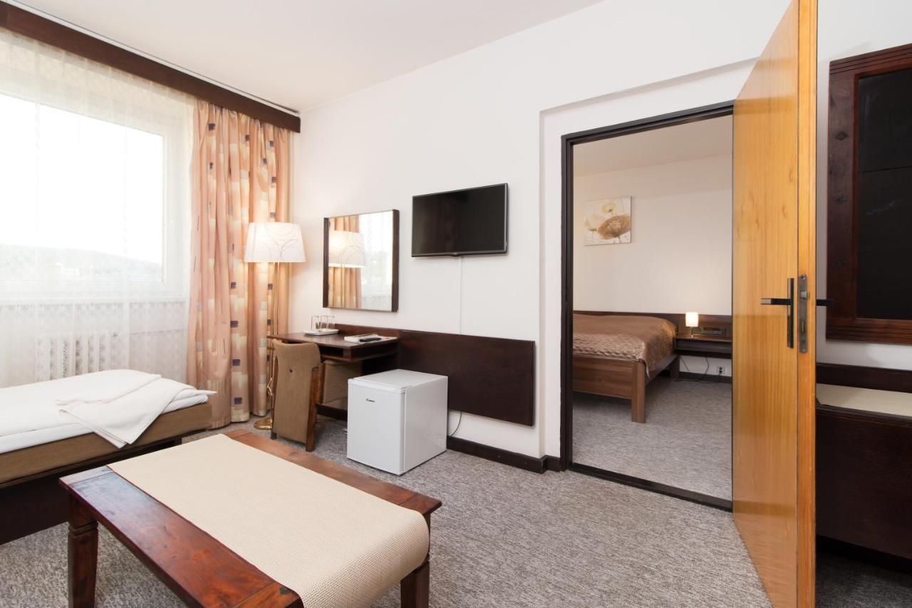 Hotel Merkur - Jablonec Nad Nisou Eksteriør bilde